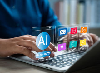Novo investidor em criptomoedas a explorar os fundamentos da negociação automatizada com IA
